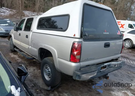 2005 Chevrolet Silverado 2500Hd Ls z USA, uszkodzony, nr VIN 1GCHK23275F891690